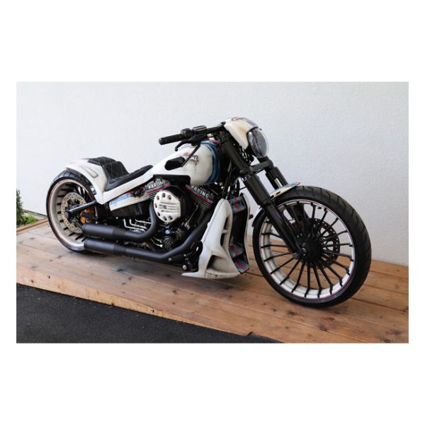 Cult-Werk, radiator cover 'Racing'. Gloss black