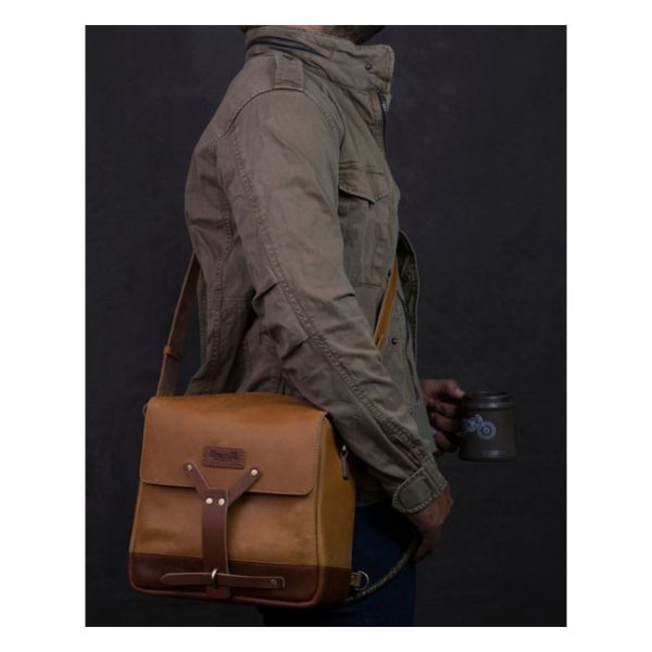 Trip Machine, Messenger bag. Vintage tan